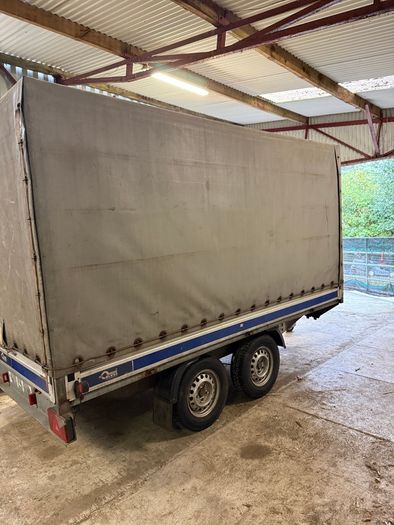 Blyss Twin Axle 2.7T Covered Trailer