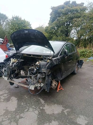 Peugeot 3008 for parts. Engine gone
