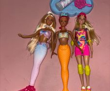 Barbie Margot Robbie Lot