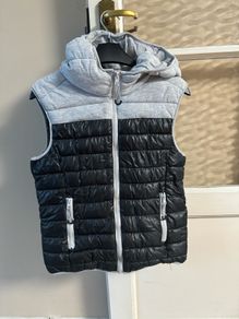 Women's puffer vest/gilet, size S