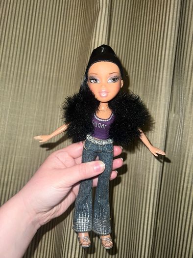 Bratz Forever Diamondz Jade Doll Original Outfit MGA