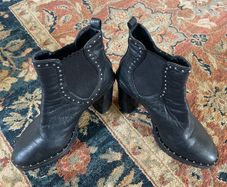 Rebecca Minkoff boots size 5.
