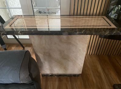 Marble Resign Hall Table mint condition