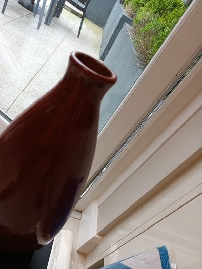 Sturdy ceramic vase