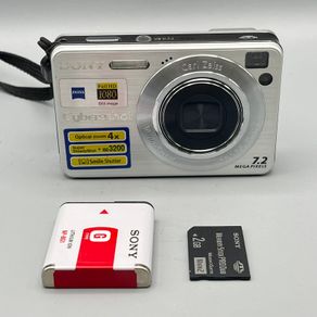 Sony DSC-W120 7.2MP Digital Camera Silver + Battery + SD