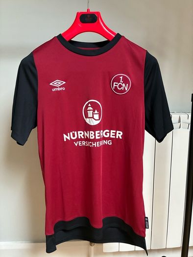 FC Nuremberg Football Shirt Size Medium