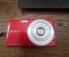 Sony Cyber-shot DSC-W620 - Red - Read description