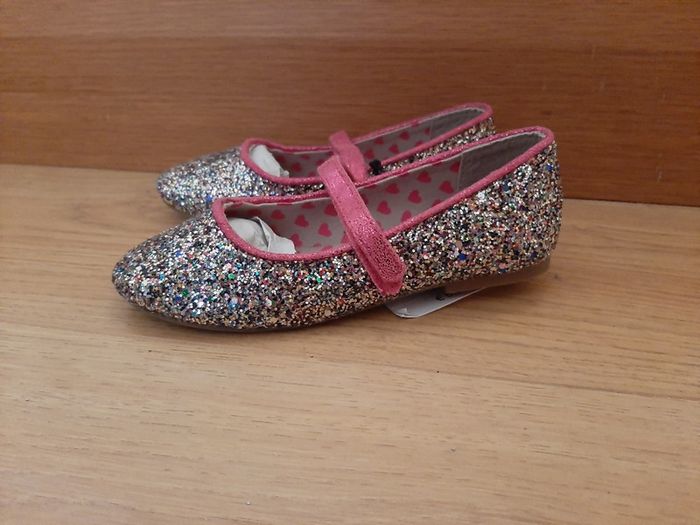 Girls sparkle party shoes 10 jnr brand new with tags