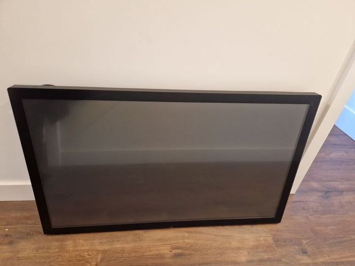 iiyama ProLite 49" Interactive Display / TV with wall mount