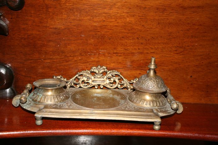 Brass inkwell (29cm x 12cm)