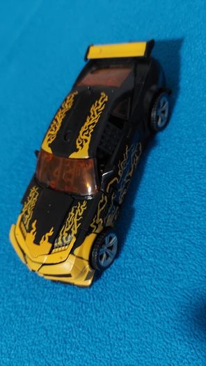 Transformer / toy / bumblebee