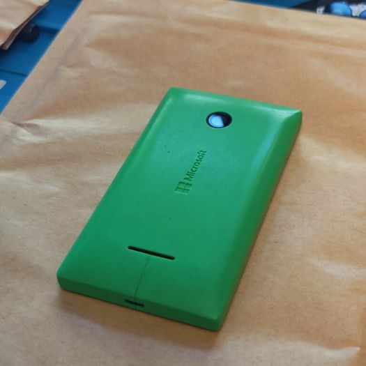 Microsoft Lumia 435 - 8GB - Bright Green - Windows 8.1 - Tested