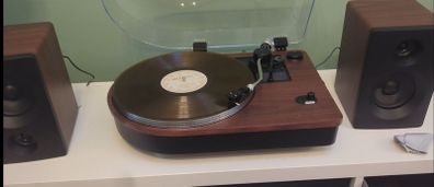Steepletone Camden XP Hi-Fi system with Bluetooth receiver.