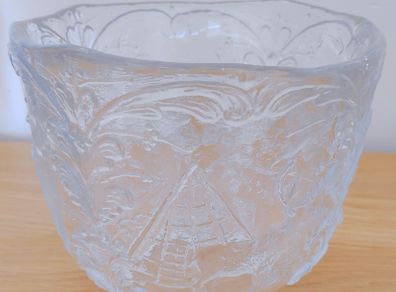 Vintage Swedish Kosta Boda Art glass bowl