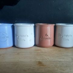 Ceramic pots