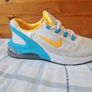 2022 nike air max go gs Size 5 eu 38 white/yellow in excellent condition Image 4