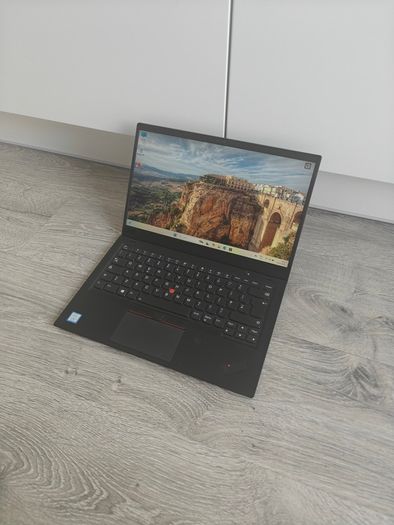 Lenovo X1 Carbon | i7 | 16GB | 256GB | 14" 2K | SIM Card | Win11