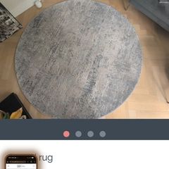 Round rug