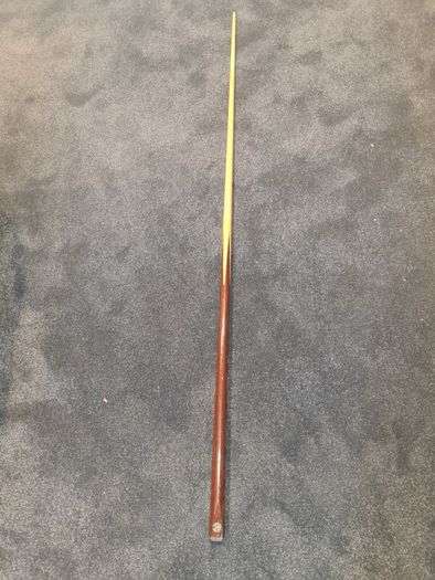 One piece snooker cue