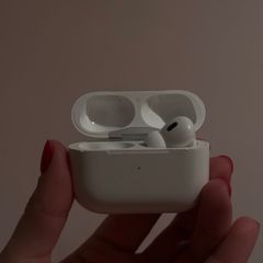 AirPods Pro 2 ((Right Earbud/Case)