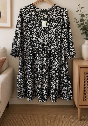 dress Bnwt primark black & white dress size 12 Bnwt v neck tiered dress
