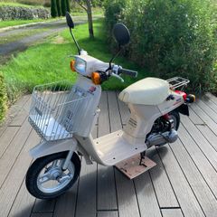 1982 Honda Melody Deluxe 50cc Scooter