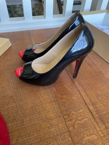 Christian Louboutin Black Patent Heels Size 39