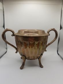 Vintage silver plated E.P.N.S sugar bowl