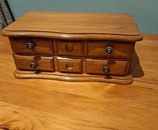 Wooden jewellery box