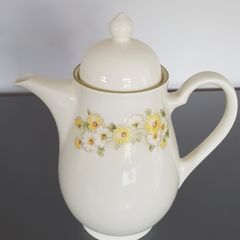 Noritake Keltcraft Tea/Coffee Pot  Daisygarland