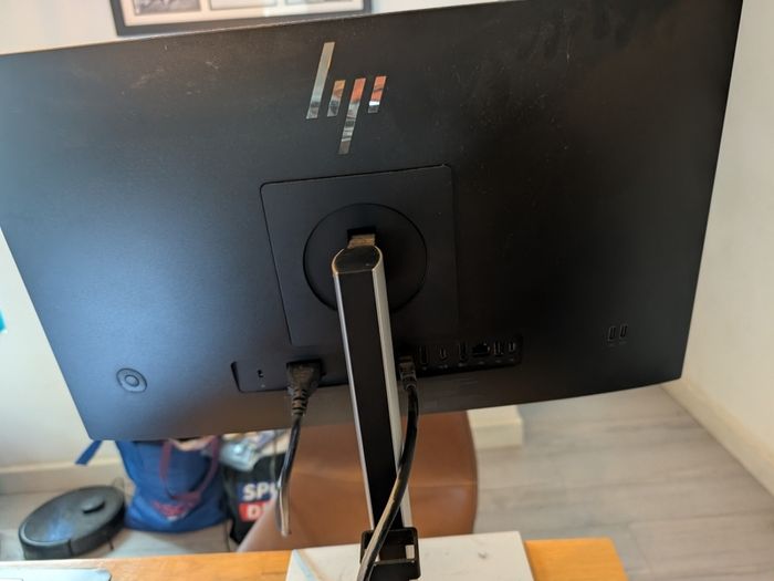 HP E24u G5 23.8" FHD USB-C Docking Monitor (65W Laptop Charging / Hub)