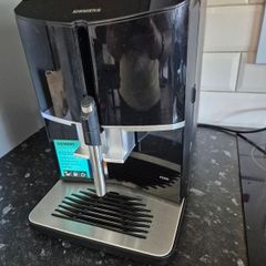 Coffee machine bean to cup