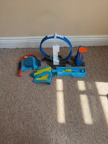 Hot wheels track