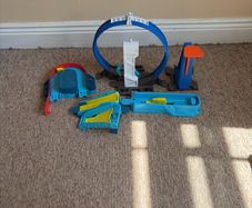 Hot wheels track