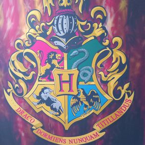 Large 80 x 60 Vintage Harry Potter Canvas "Hogwarts Crest"