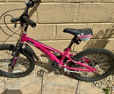 Girls 20inch bmx bike
