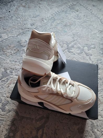 Adidas trainers UK7