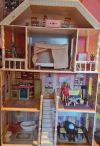 Dolls play house