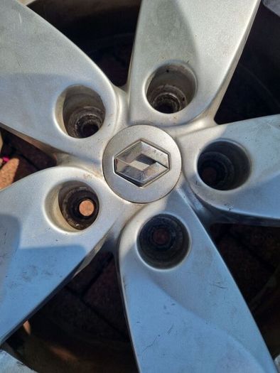 Renault wheel SWAP