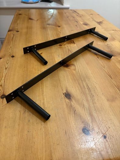 Floating shelves
