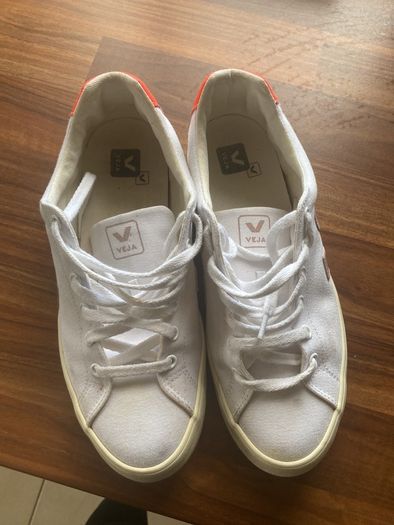Veja womens