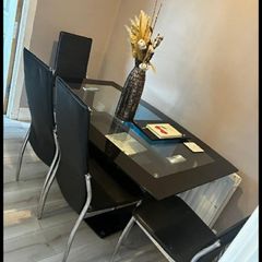 free table Chairs