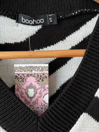 Boohoo Zebra Print knitted tank top size small
