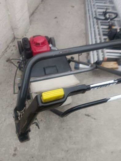 Honda HRD 536 Hydrostatic self drive roller lawnmower with 23 inch aluminium deck, in excellent working condition, which starts first pull.
