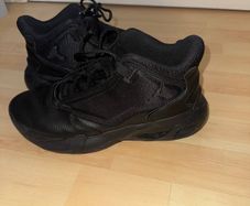 Nike Jordan Max Aura 4