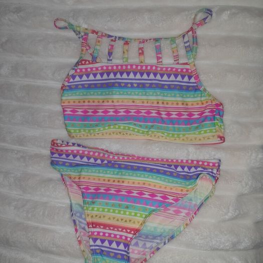 girls swimsuit