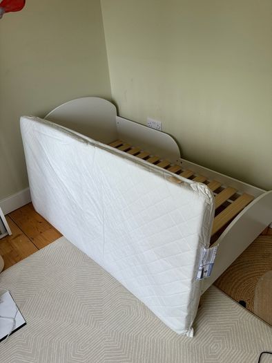 Toddler bed & mattress
