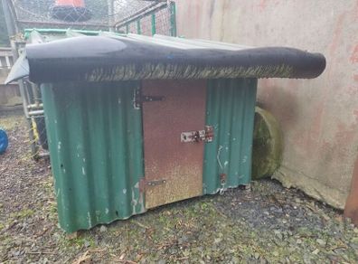 Dog kennel