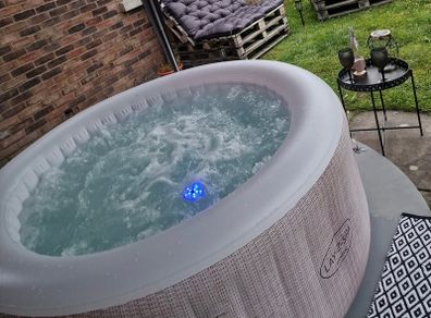 Lay Z Spa Hot Tub