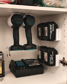 Makita 18V LXT battery mounts